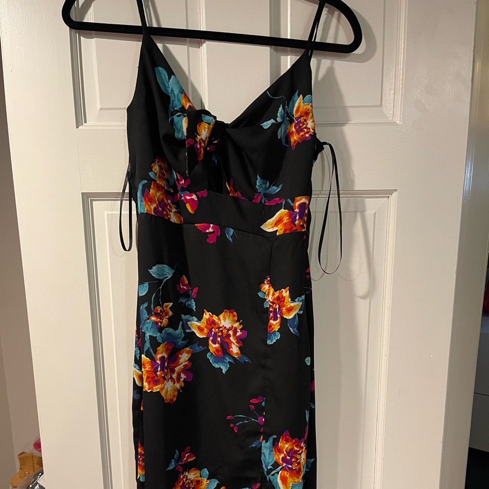 Floral tie front/open dress with front slit